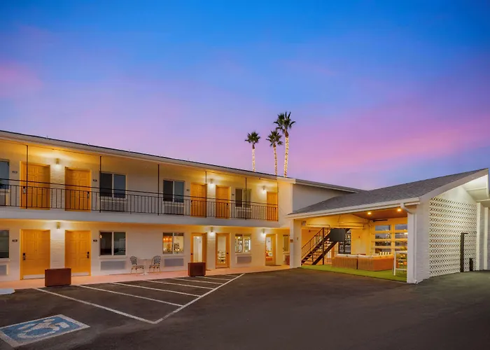 The Kennedy Tucson, Surestay Collection By Western 2*