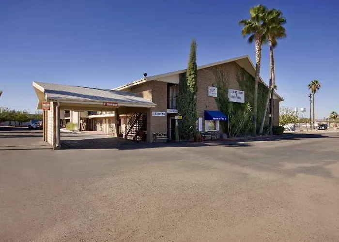 The Kennedy Tucson, Surestay Collection By Western 2*