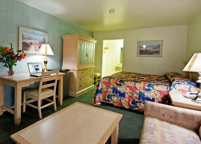 The Kennedy Tucson, Surestay Collection By Western 2*